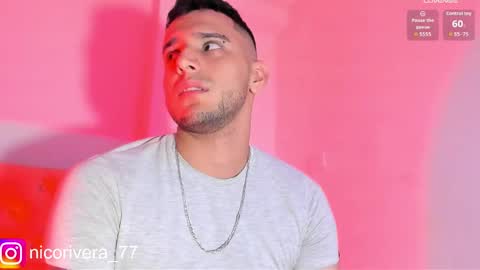 Snapshot of nico_rivera chatting on October 5, 3:32 am Nicolas online show from October 5, 3:32 am