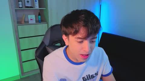 Nicolas online show from October 9, 8:14 pm