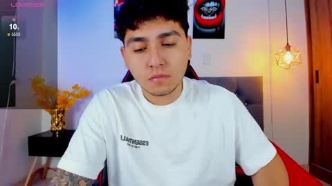 nicolas_james_sc online show from October 18, 1:05 pm