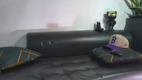 Nicolas online show from November 21, 2:10 am