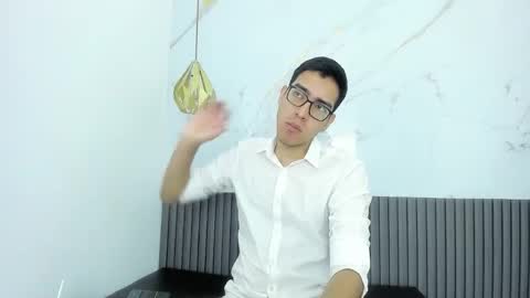 nicolasfine online show from January 9, 12:10 pm