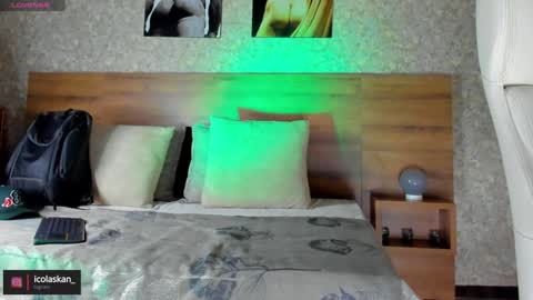 Nicolas online show from December 31, 10:58 am