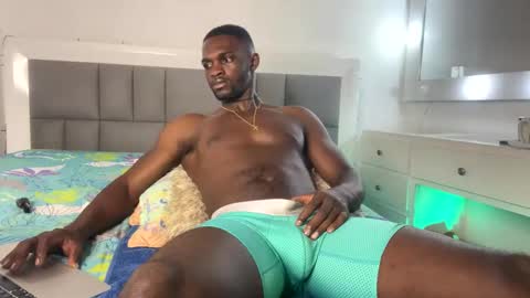 Nicolas online show from October 26, 1:35 pm