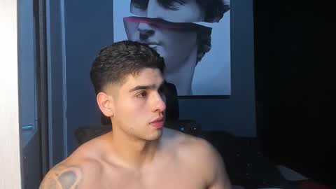 Snapshot of nicolasmuscle chatting on October 13, 11:44 pm Andres online show from October 13, 11:44 pm