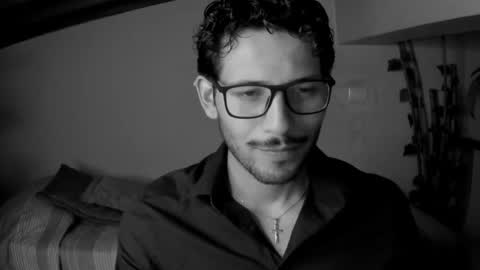 nicolasrodrii online show from May 18, 10:25 pm