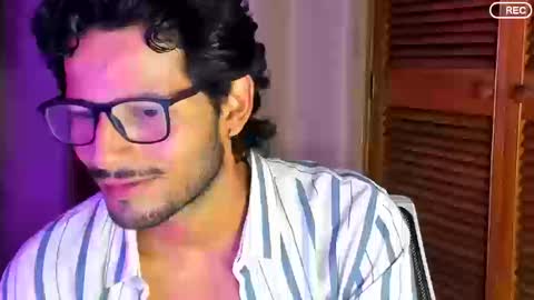 nicolasrodrii online show from September 24, 1:49 am