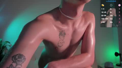 Nicolas Mucci online show from October 17, 8:46 pm