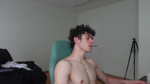 nikki online show from March 29, 2:28 pm