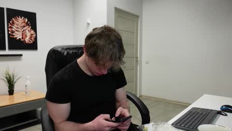 nikki online show from February 15, 6:38 pm