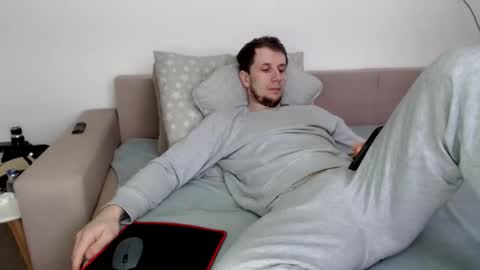 Nick online show from December 3, 9:15 am