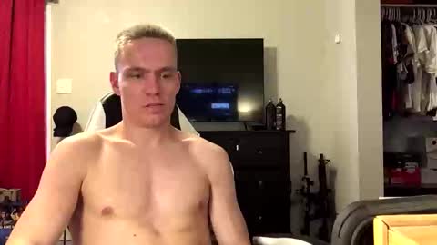nikolai_russian_daddy online show from May 28, 7:56 pm