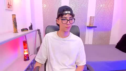    online show from October 11, 5:33 am