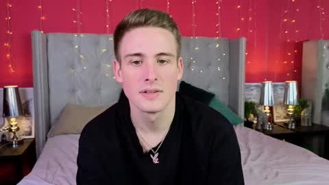 Snapshot of niksers chatting on March 6, 8:37 pm Nick online show from March 6, 8:37 pm