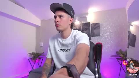 Nils online show from October 15, 4:09 am