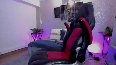 Nils online show from October 12, 5:34 am