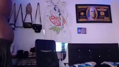 nineeleeven_911 online show from September 9, 9:13 pm