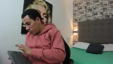 noah_adjains online show from March 21, 10:25 pm