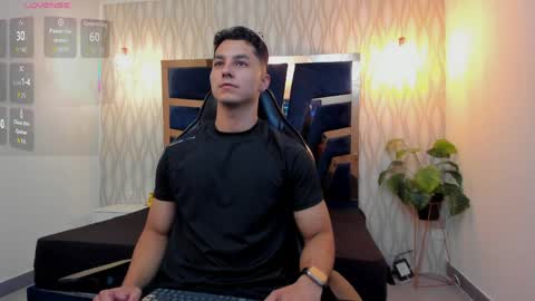 Noah online show from April 6, 5:25 pm