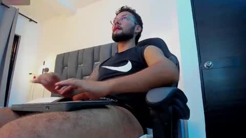 NOAH online show from November 19, 3:06 am