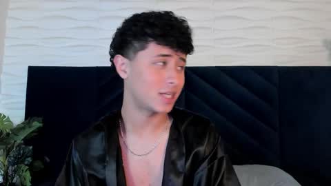 noah_dupont_ online show from January 5, 5:27 pm