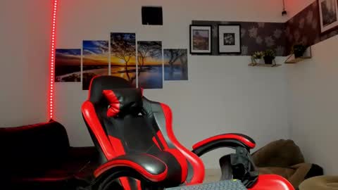 noah_flynn1 online show from October 8, 8:07 am