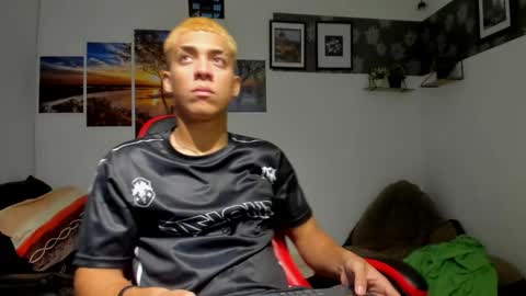 noah_flynn1 online show from September 30, 4:51 am