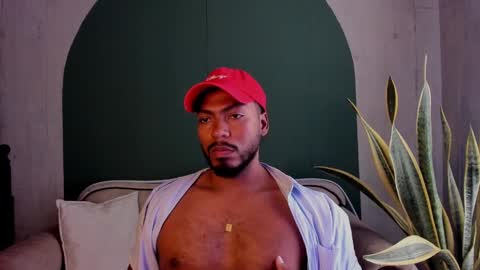 Noah online show from February 8, 9:15 pm