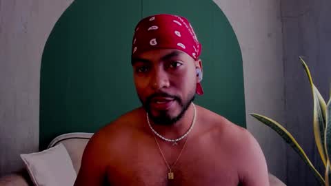 Noah online show from March 1, 5:38 pm