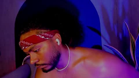 Noah online show from March 5, 1:42 am