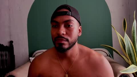 Noah online show from February 7, 7:06 pm