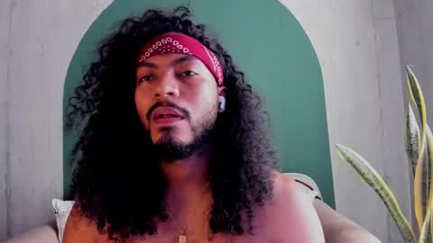 Noah online show from February 18, 8:58 pm