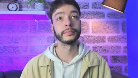    online show from November 21, 12:04 pm