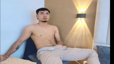 noah online show from April 12, 9:16 pm