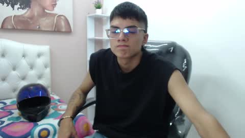 Snapshot of noha_scott chatting on December 7, 6:04 pm Noha Scott online show from December 7, 6:04 pm
