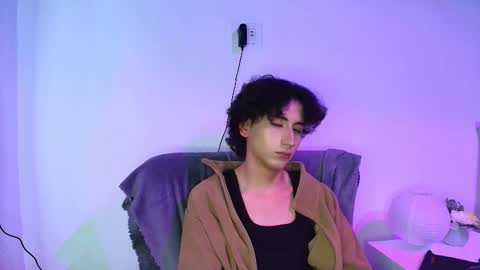 maxie online show from October 22, 5:22 am