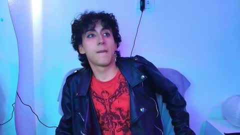 maxie online show from October 15, 2:30 am