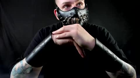 Noir online show from February 5, 5:31 pm