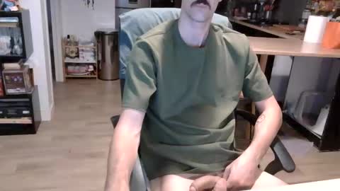 Snapshot of nonnyme chatting on September 22, 8:08 pm Isaac online show from September 22, 8:08 pm