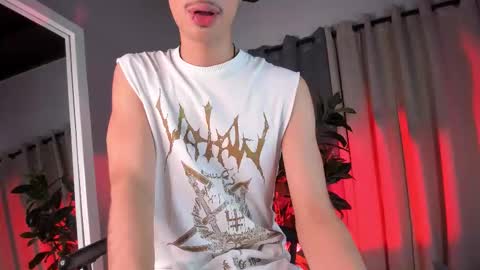 Nova online show from October 13, 8:37 pm