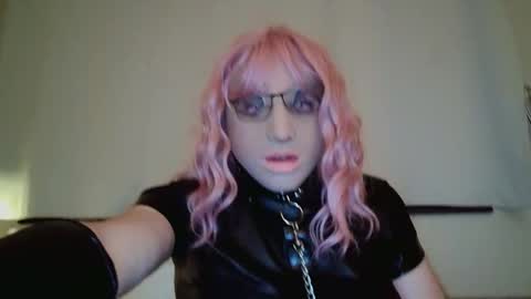 NumbiRubberSlave online show from September 20, 9:15 pm