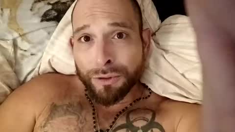 El Guapo online show from October 1, 8:07 am