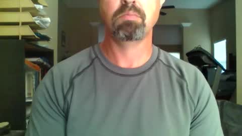 nvrenuff1979 online show from April 8, 12:25 pm