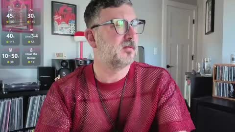 Office Dad online show from October 11, 7:29 pm