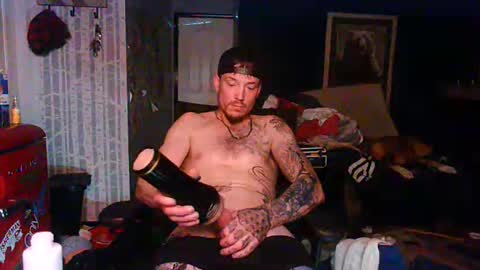 who dares  toss me some  tips lets have fun online show from December 5, 5:25 am