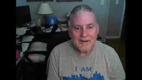 Snapshot of ohfukitsbob chatting on September 15, 2:29 pm ohfukitsbob online show from September 15, 2:29 pm