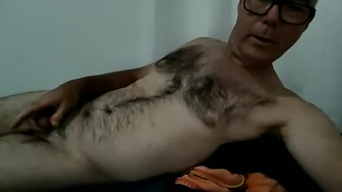oiledcouple1 online show from April 17, 10:56 pm