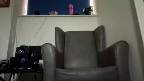 oiljames167 online show from October 24, 8:16 am