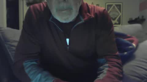 Snapshot of old_bald63 chatting on January 4, 10:27 am old_bald63 online show from January 4, 10:27 am