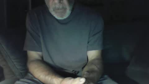 Snapshot of old_bald63 chatting on October 5, 8:40 am old_bald63 online show from October 5, 8:40 am