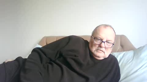 Snapshot of oldfkr69 chatting on March 11, 10:51 am oldfkr69 online show from March 11, 10:51 am
